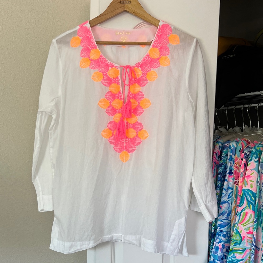 Lilly Pulitzer White Top with Pink and Orange Accents. Great for beach. - Picture 2 of 8